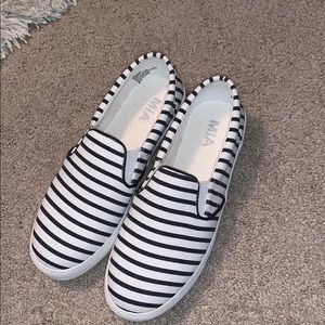MIA striped shoes